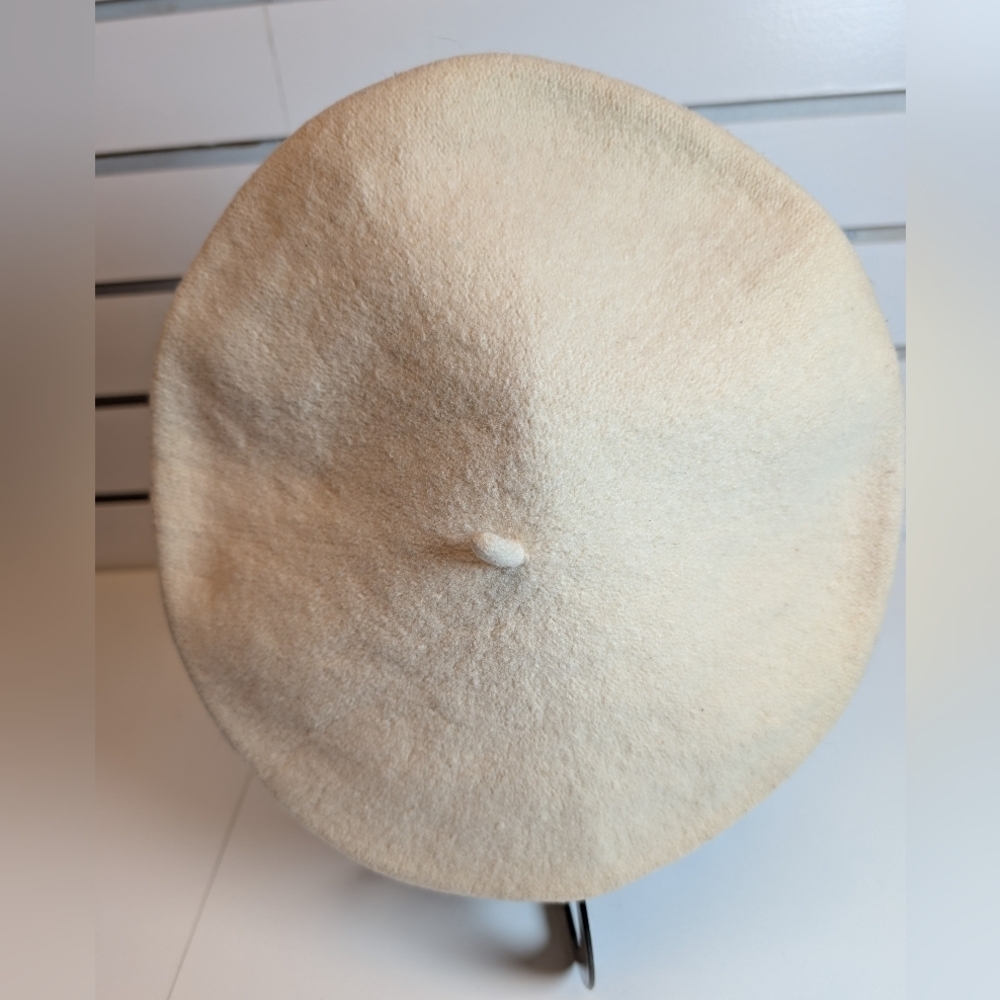 Vintage Beret Basque 100% Wool Ivory Deluxe Beret O/S EUC - Picture 2 of 6